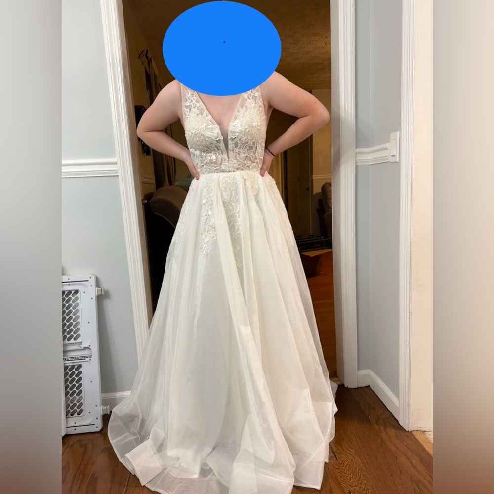 Wedding dress